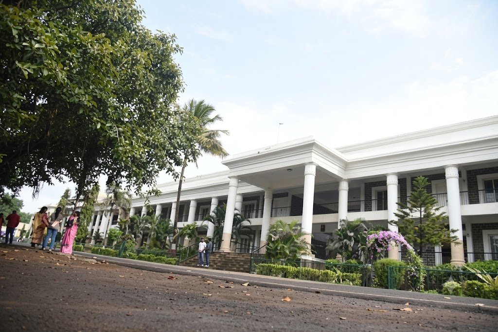 Barnes School and Junior College